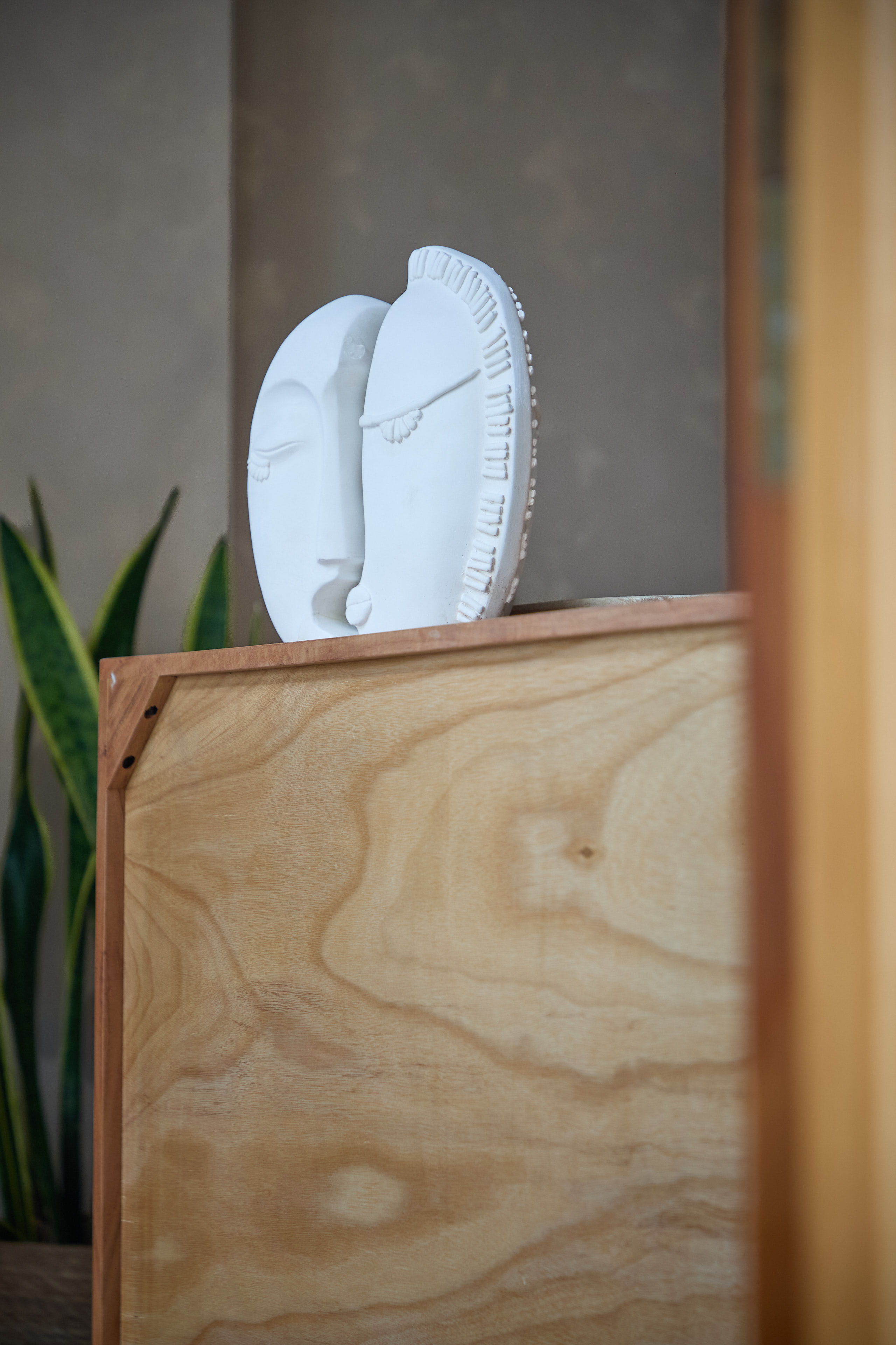 Natural texture and interior detail at Casa Wanda Estepona